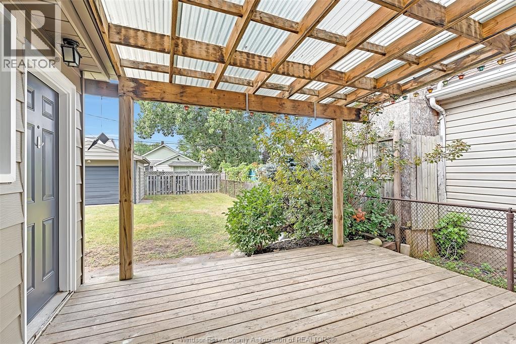 720 Bensette Street, Windsor, ON, N8X 2Z1 - 4