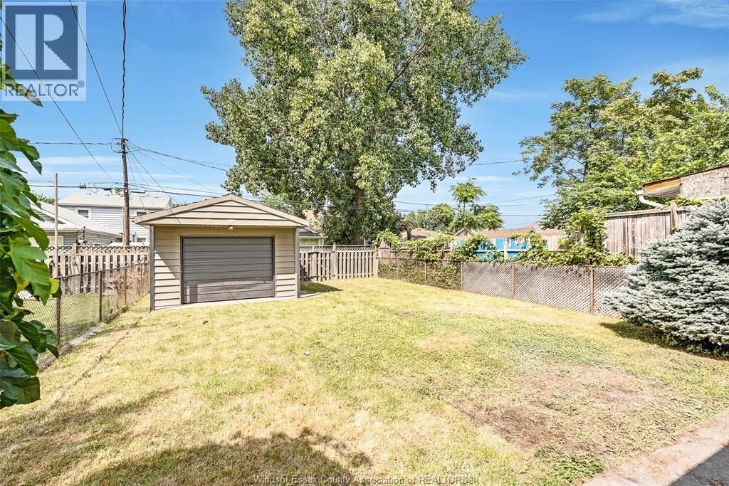 720 Bensette Street, Windsor, ON, N8X 2Z1 - 11