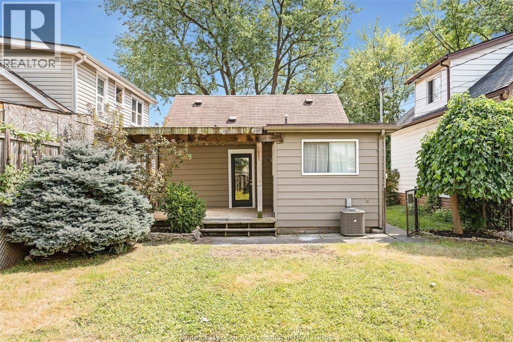 720 Bensette Street, Windsor, ON, N8X 2Z1 - 3