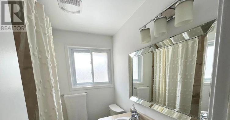 11-5815 Swayze Drive, Niagara Falls, ON, L2J 3W3 - 8