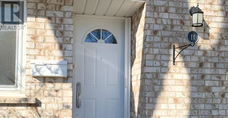 11-5815 Swayze Drive, Niagara Falls, ON, L2J 3W3 - 11