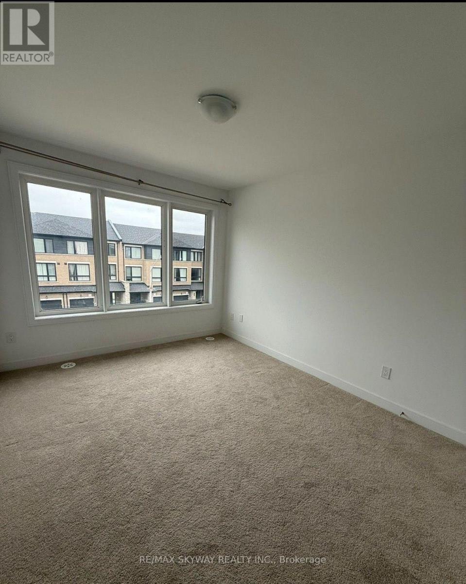 10 Blue Forest Crescent, Barrie, ON, L0J 0N3 - 3