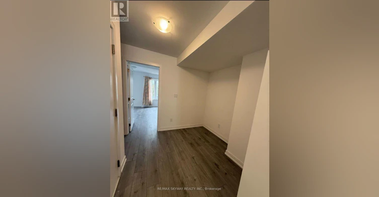 10 Blue Forest Crescent, Barrie, ON, L0J 0N3 - 8