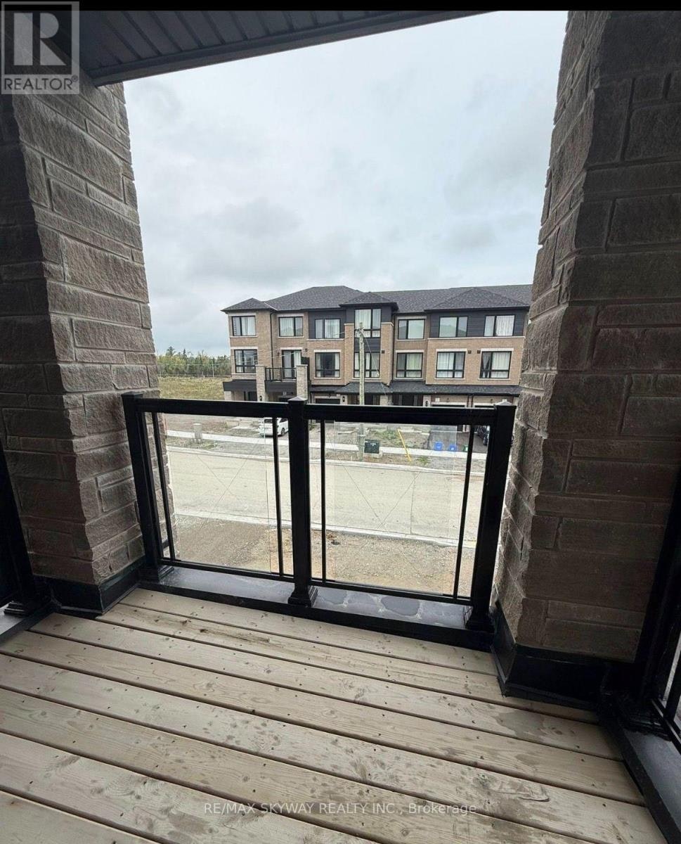 10 Blue Forest Crescent, Barrie, ON, L0J 0N3 - 5