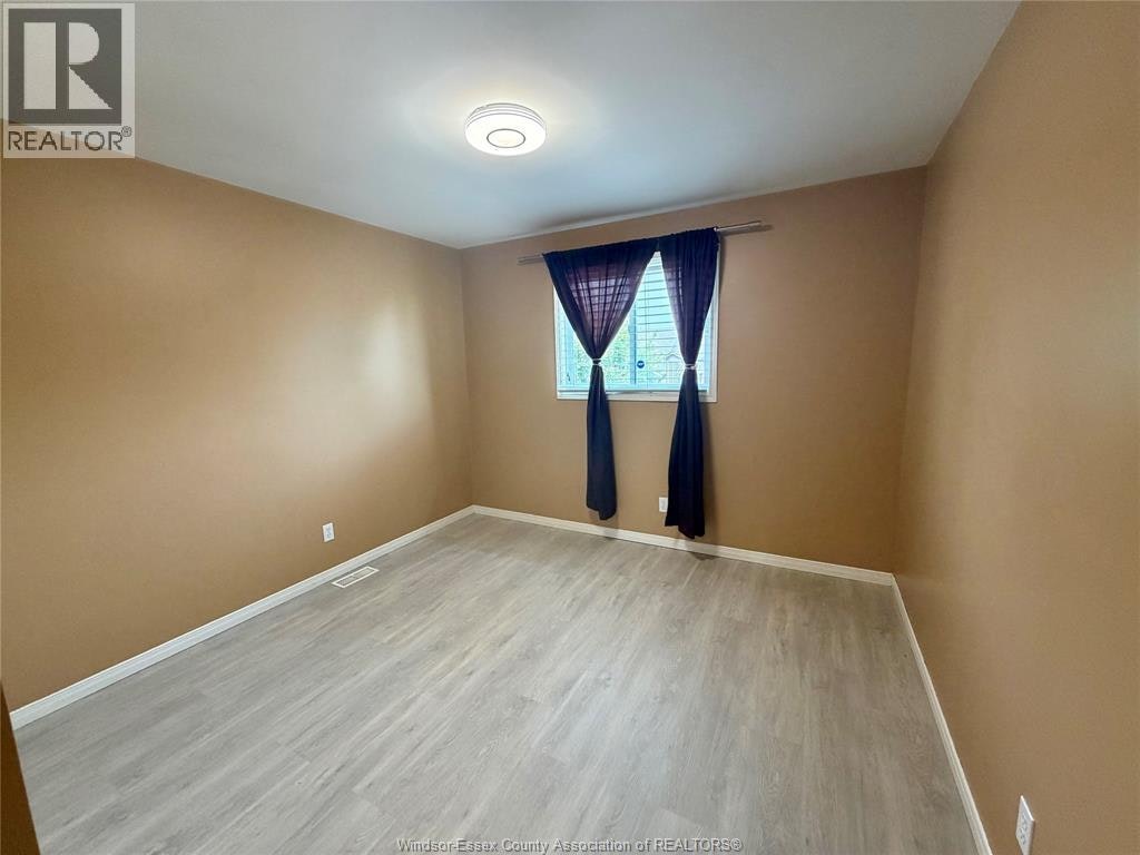 1484 Border, Tecumseh, ON, N8N 4Y8 - 12