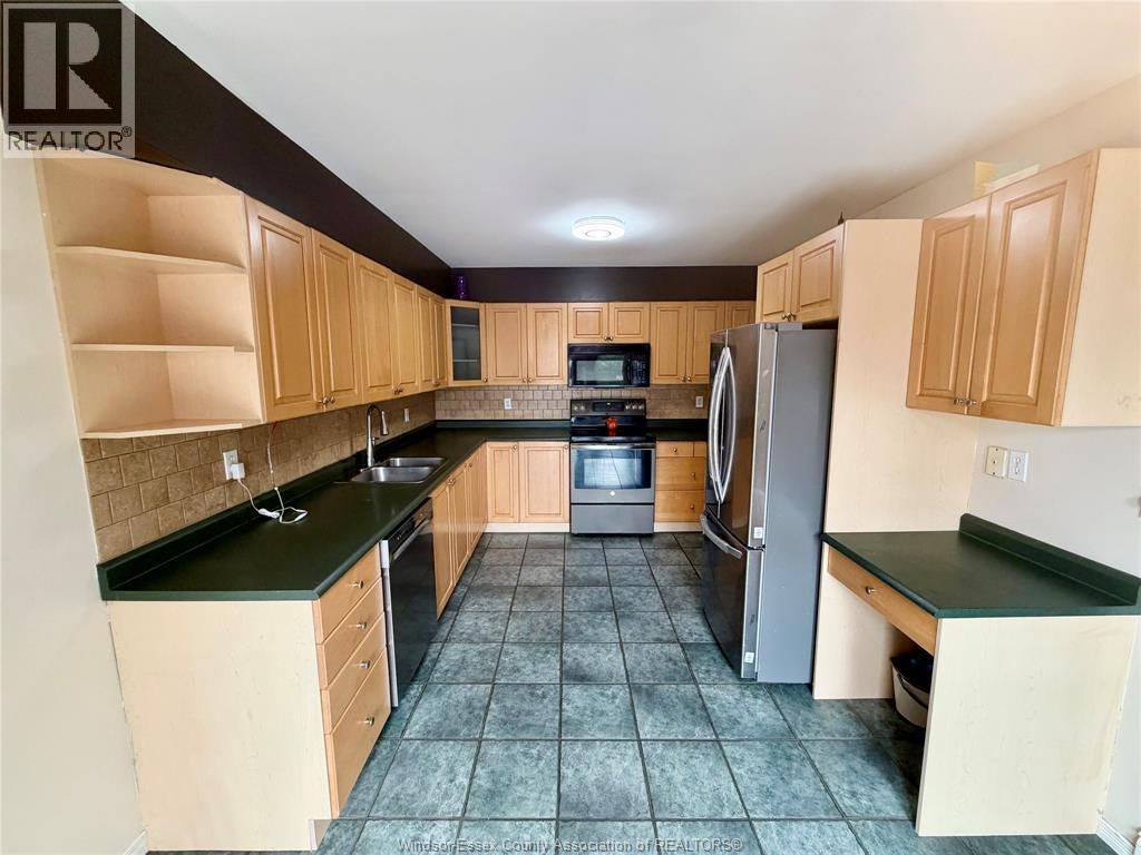 1484 Border, Tecumseh, ON, N8N 4Y8 - 8