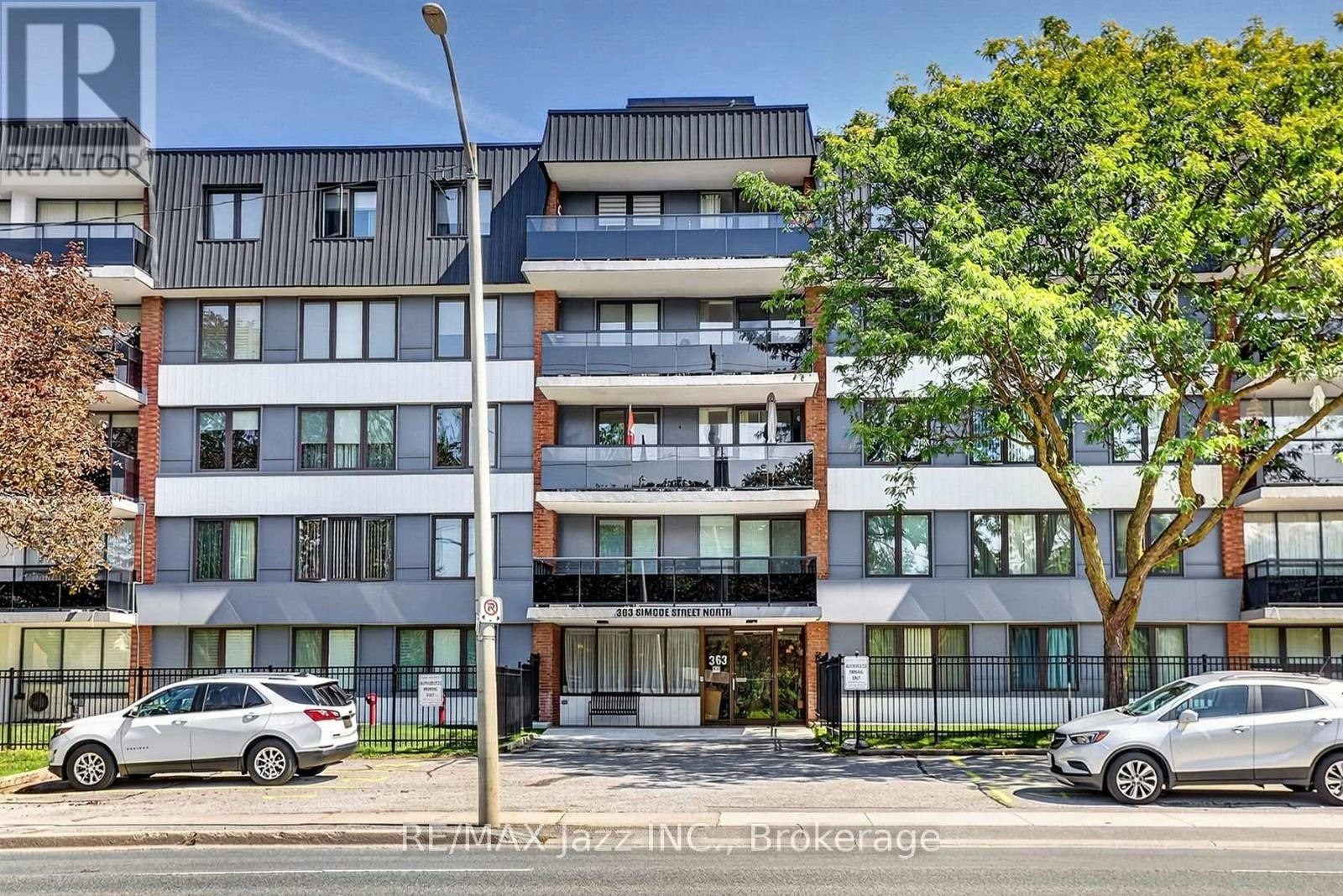 401-363 Simcoe Street N, Oshawa, ON, L1G 4T2