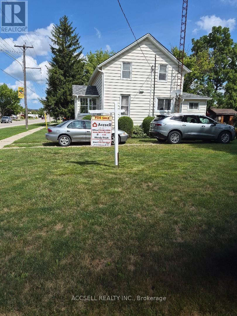 545 Broadway Street N, Plympton-Wyoming, ON, N0N 1T0