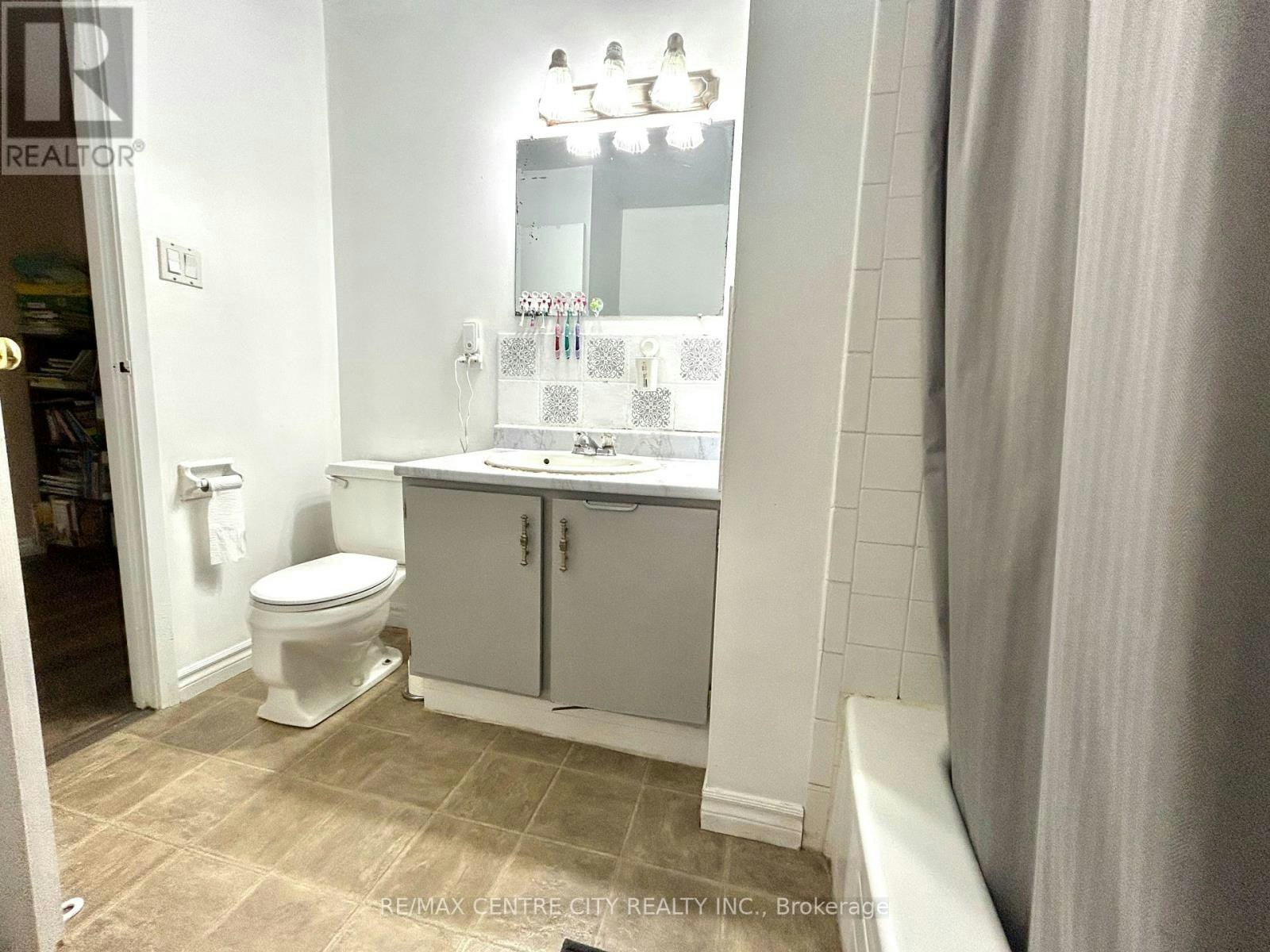 100-70 Fiddlers Green Road, London, ON, N6H 4R4 - 10