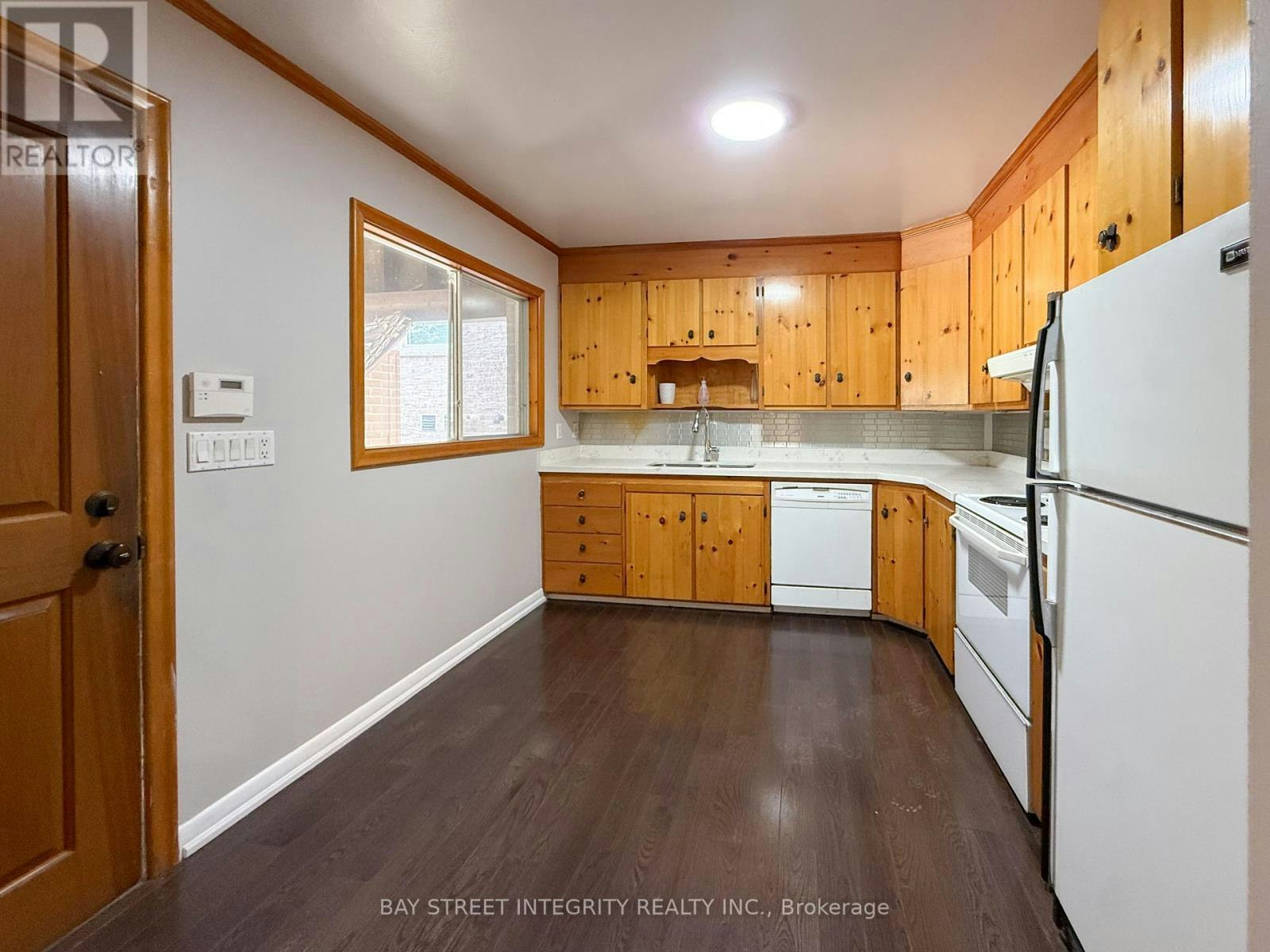 UPPER-40 Rippleton Road, Toronto, ON, M3B 1H6 - 8