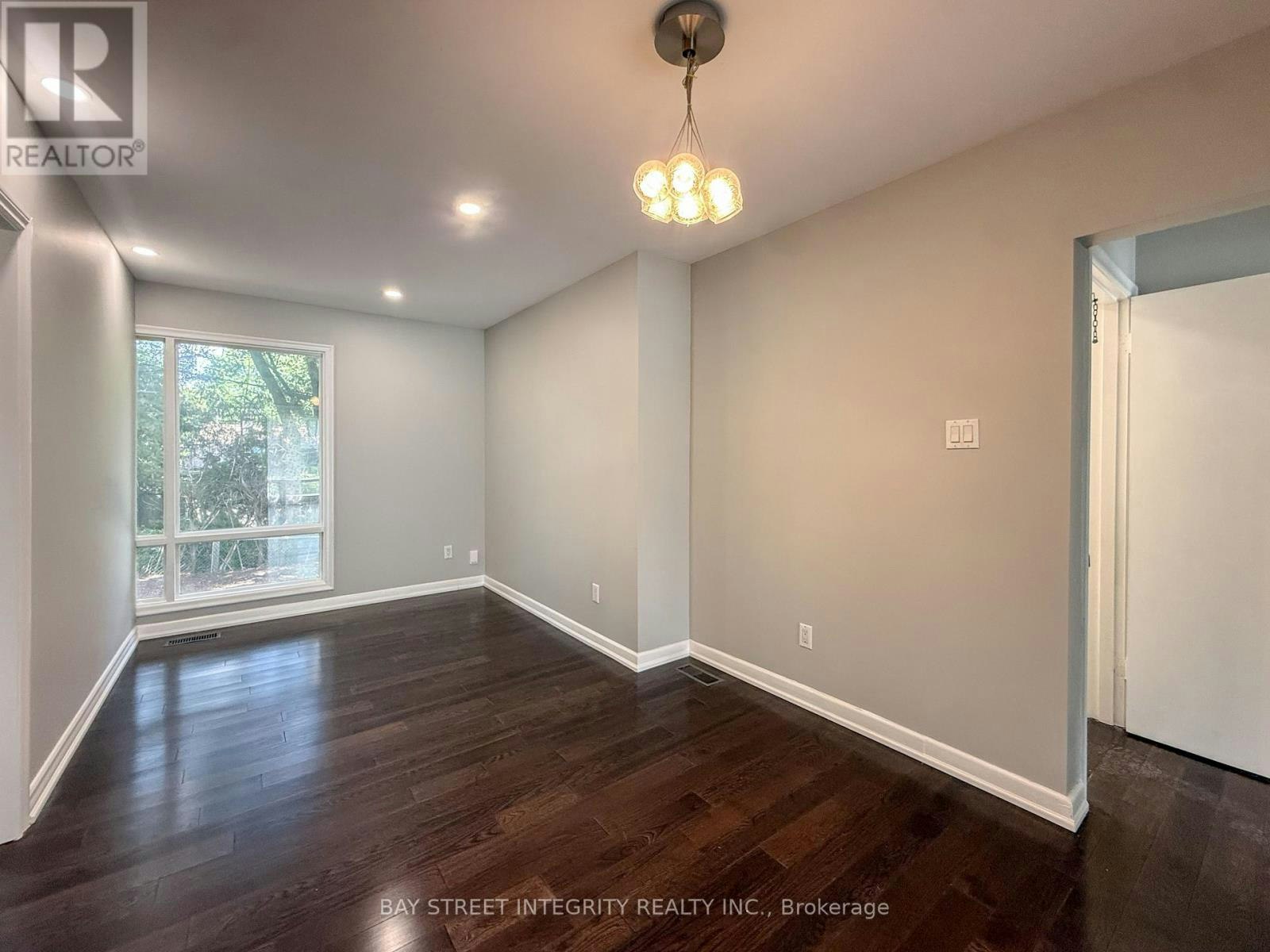 UPPER-40 Rippleton Road, Toronto, ON, M3B 1H6 - 6