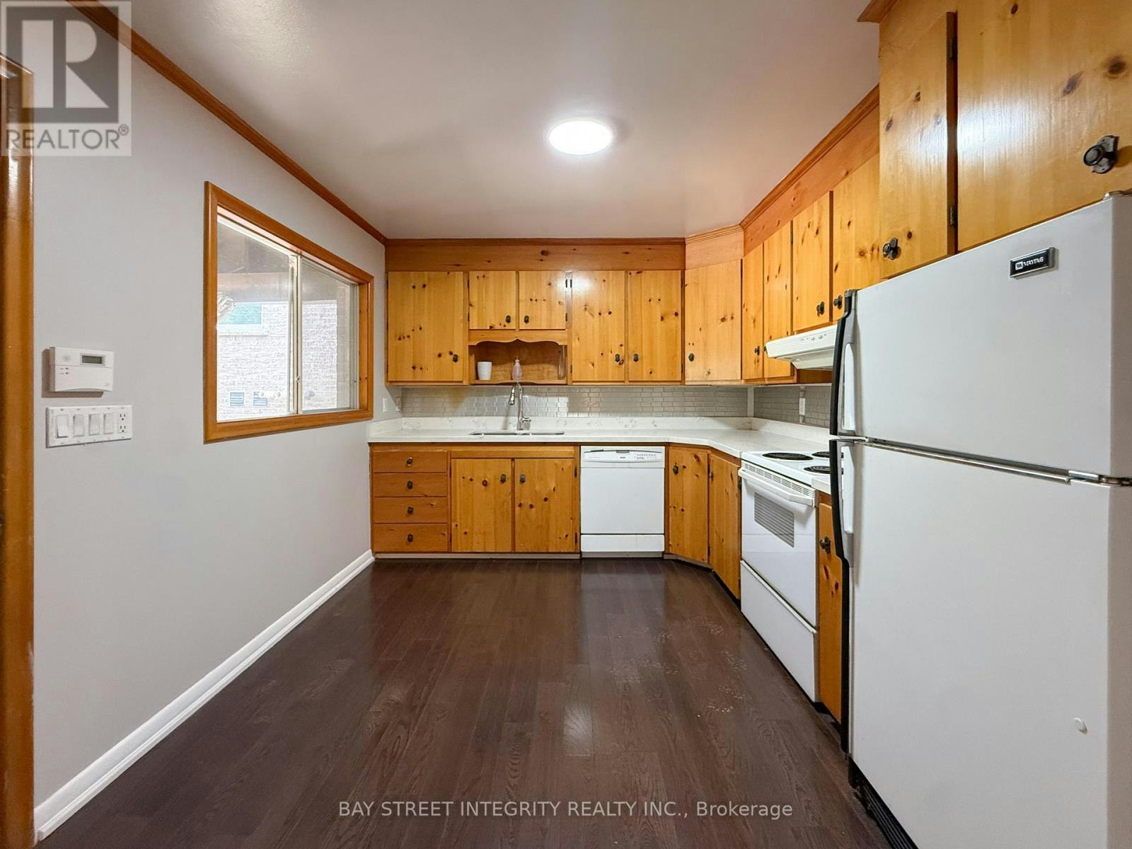 UPPER-40 Rippleton Road, Toronto, ON, M3B 1H6 - 9