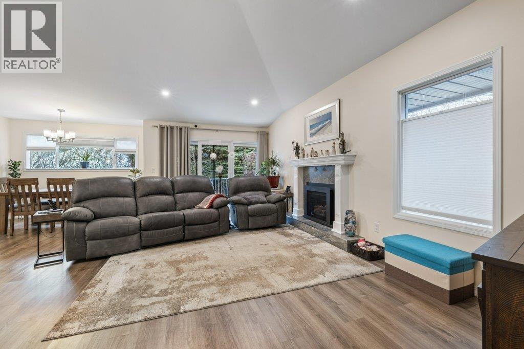8-1873 Parkview Crescent, Kelowna, BC, V1X 7G7 - 9