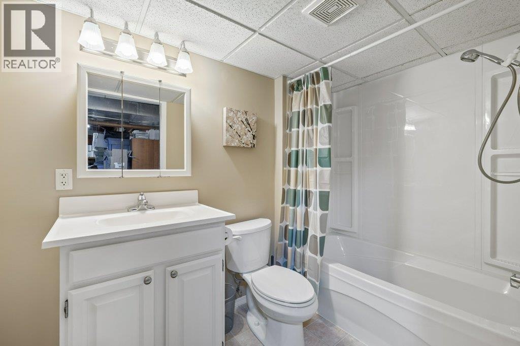 8-1873 Parkview Crescent, Kelowna, BC, V1X 7G7 - 26