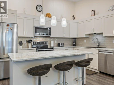 8-1873 Parkview Crescent - 2