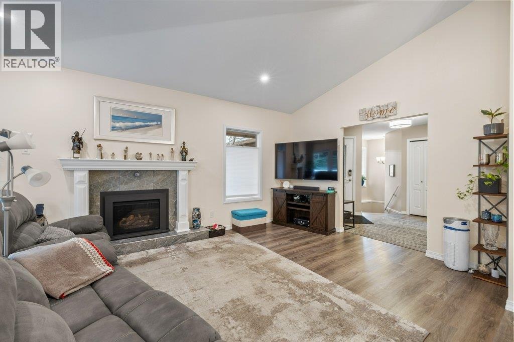 8-1873 Parkview Crescent, Kelowna, BC, V1X 7G7 - 11