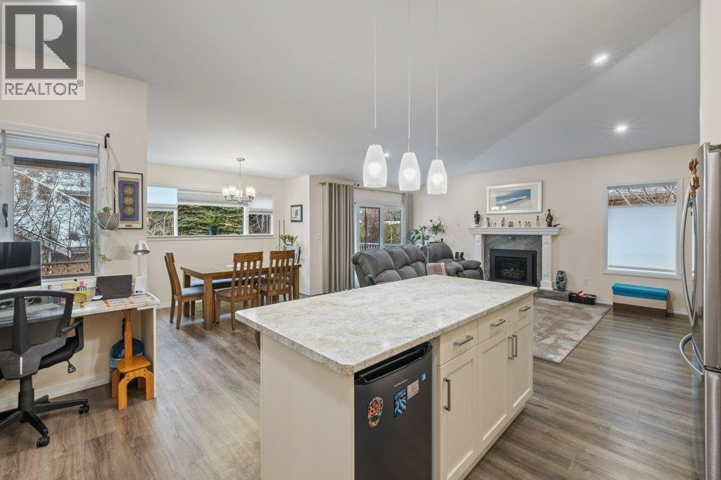 8-1873 Parkview Crescent, Kelowna, BC, V1X 7G7 - 4