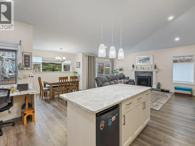 8-1873 Parkview Crescent - 4