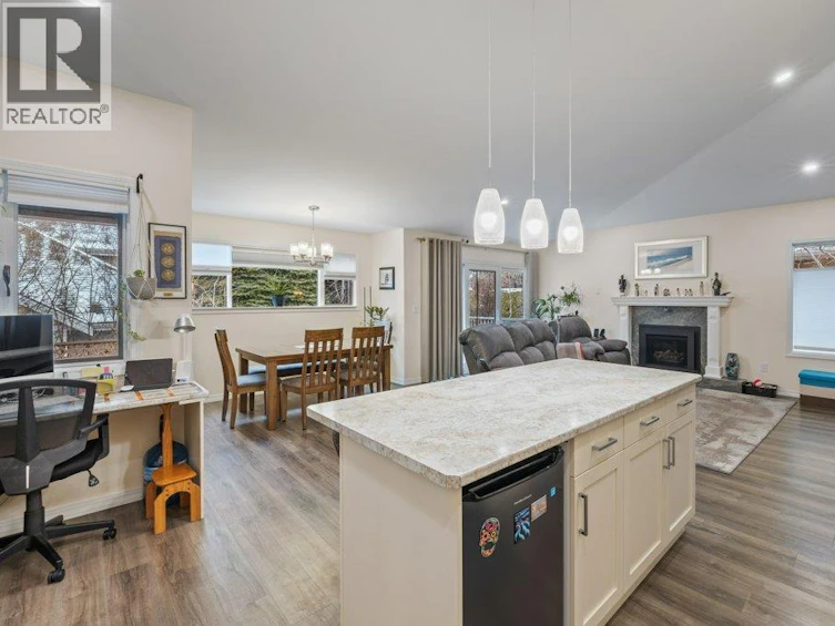 8-1873 Parkview Crescent, Kelowna, BC, V1X 7G7 - 4