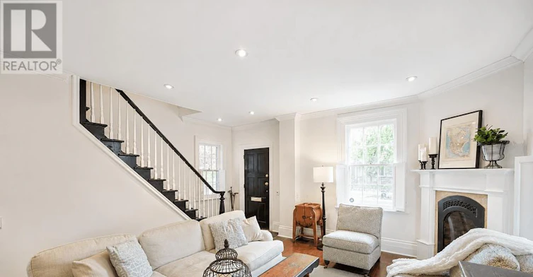 124 Chisholm Street, Oakville, ON, L6K 3J2 - 3