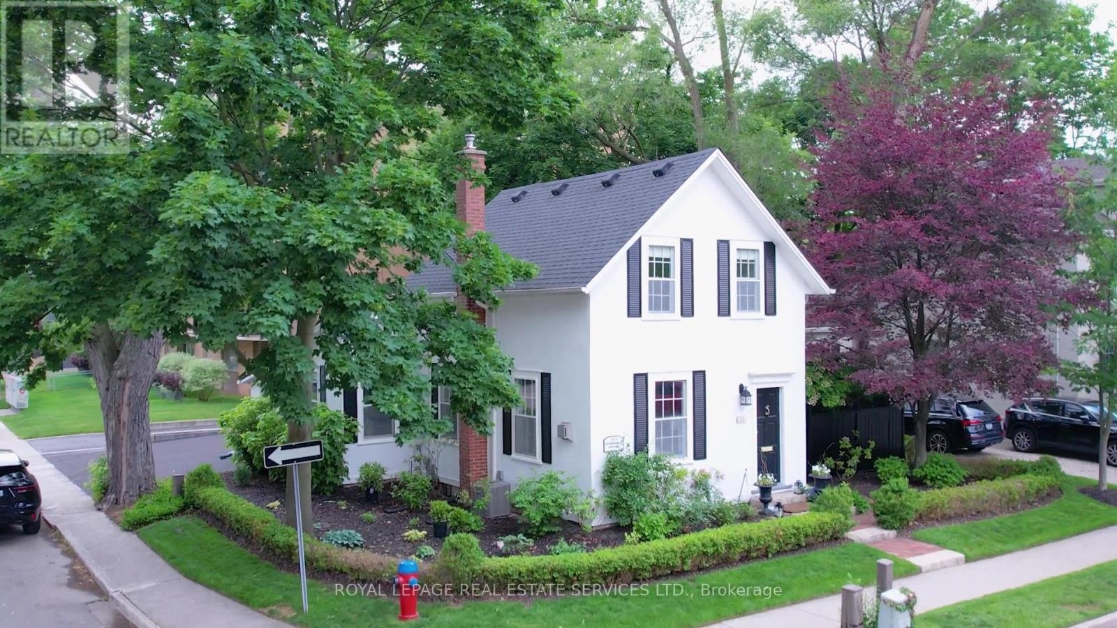 124 Chisholm Street, Oakville, ON, L6K 3J2