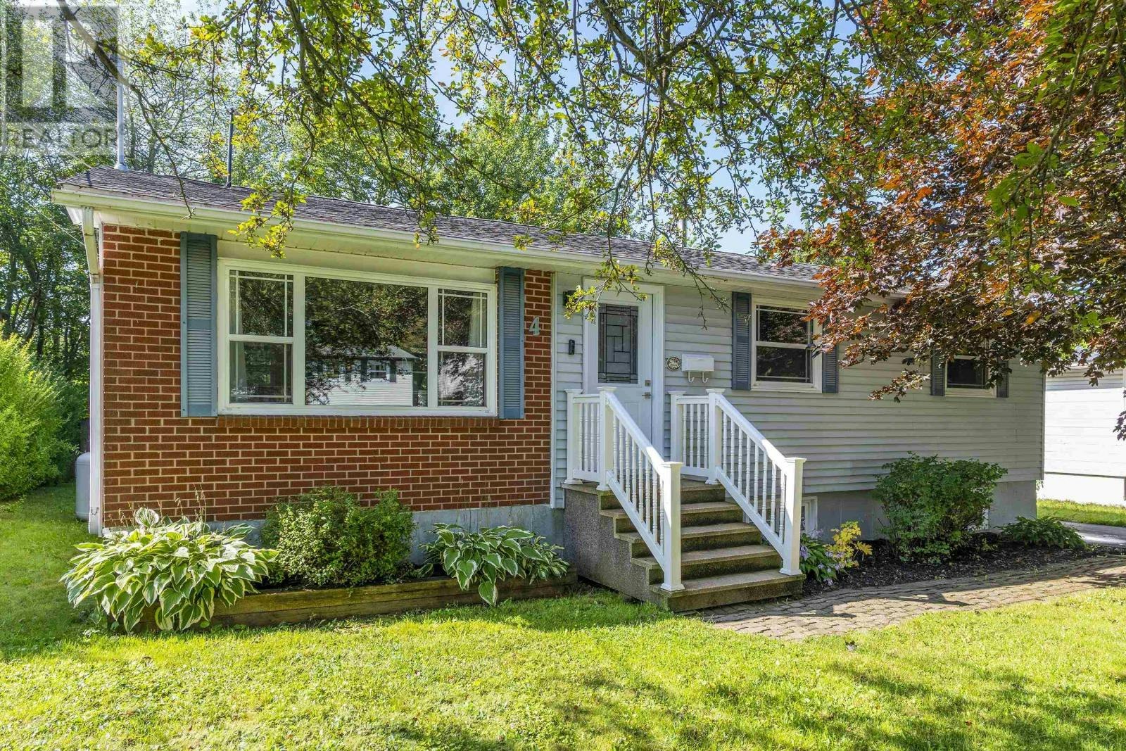 4 Clysdale Drive, Dartmouth, NS, B2W 2P6