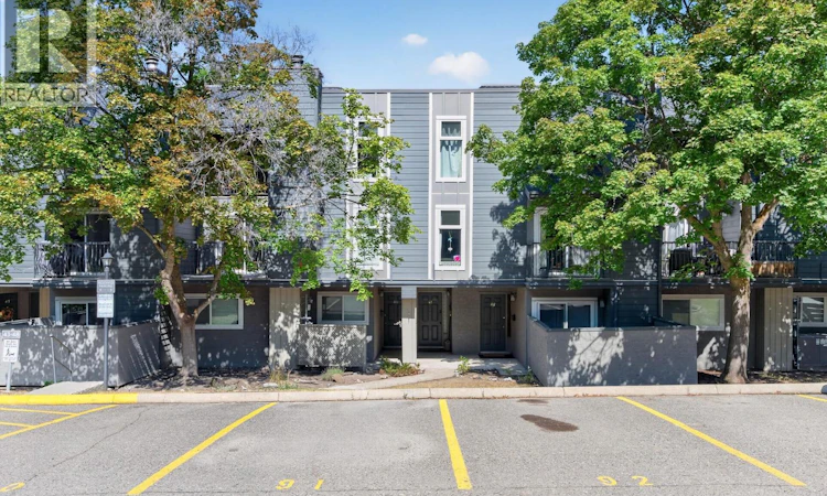 47-1221 Hugh Allan Drive