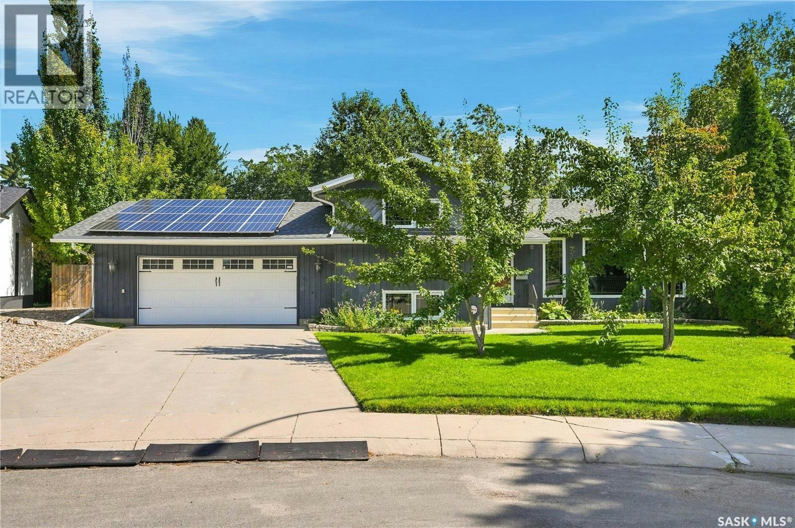210 Frobisher Crescent, Saskatoon, SK, S7K 4Y7