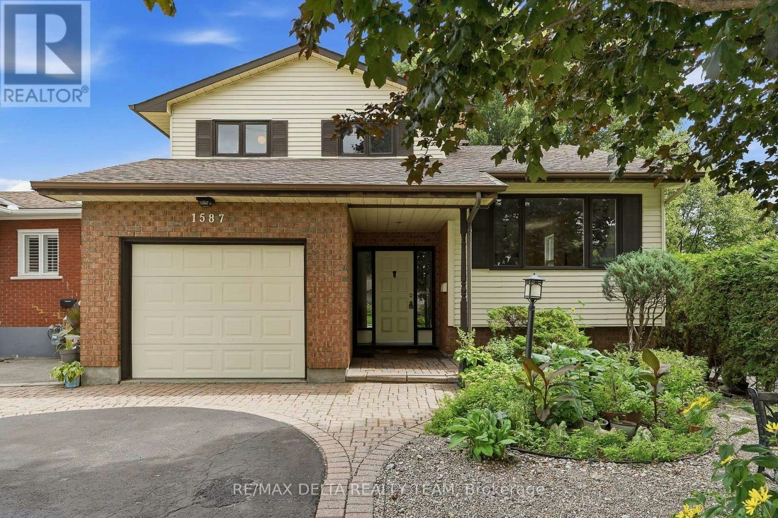 1587 Maxime Street, Ottawa, ON, K1B 3K9
