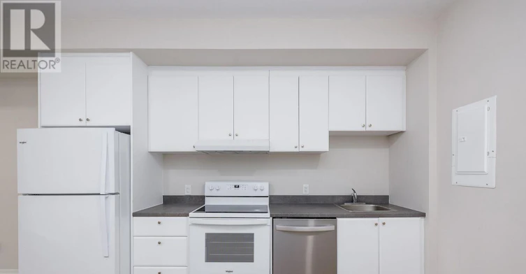 108-50 Herrick Avenue, St. Catharines, ON, L2P 2T9 - 8