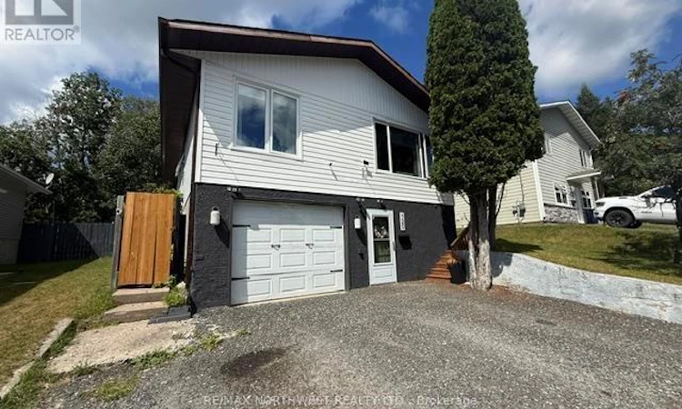 120 Minto Crescent