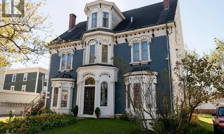 406-408 Algonquin Place