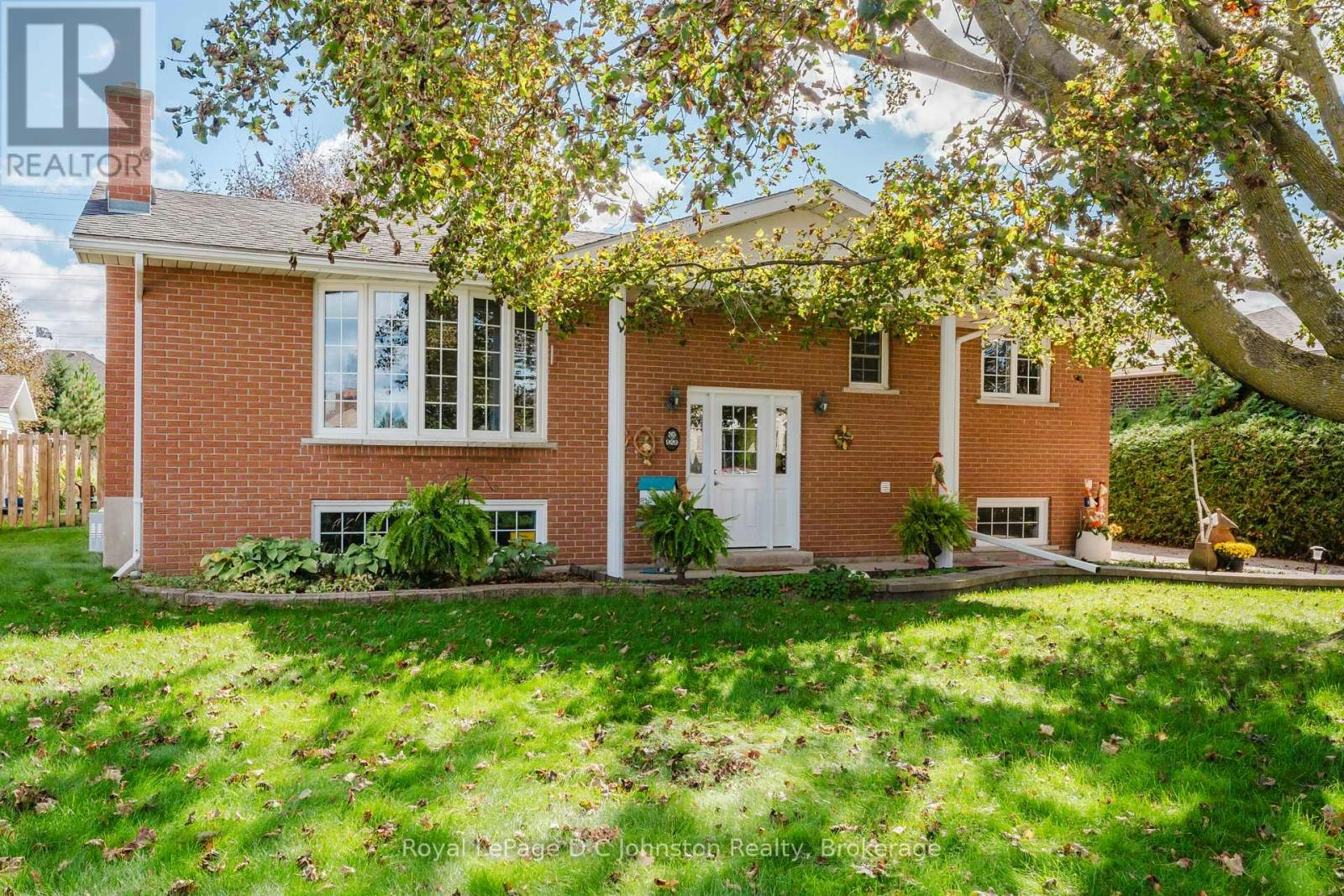 929 Wellington Street, Saugeen Shores, ON, N0H 2C3