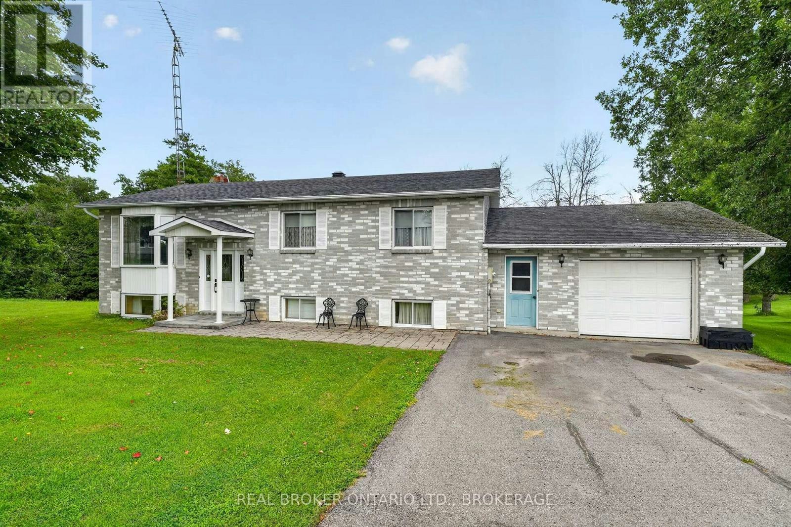 17550 Island Road, South Stormont, ON, K0C 1S0