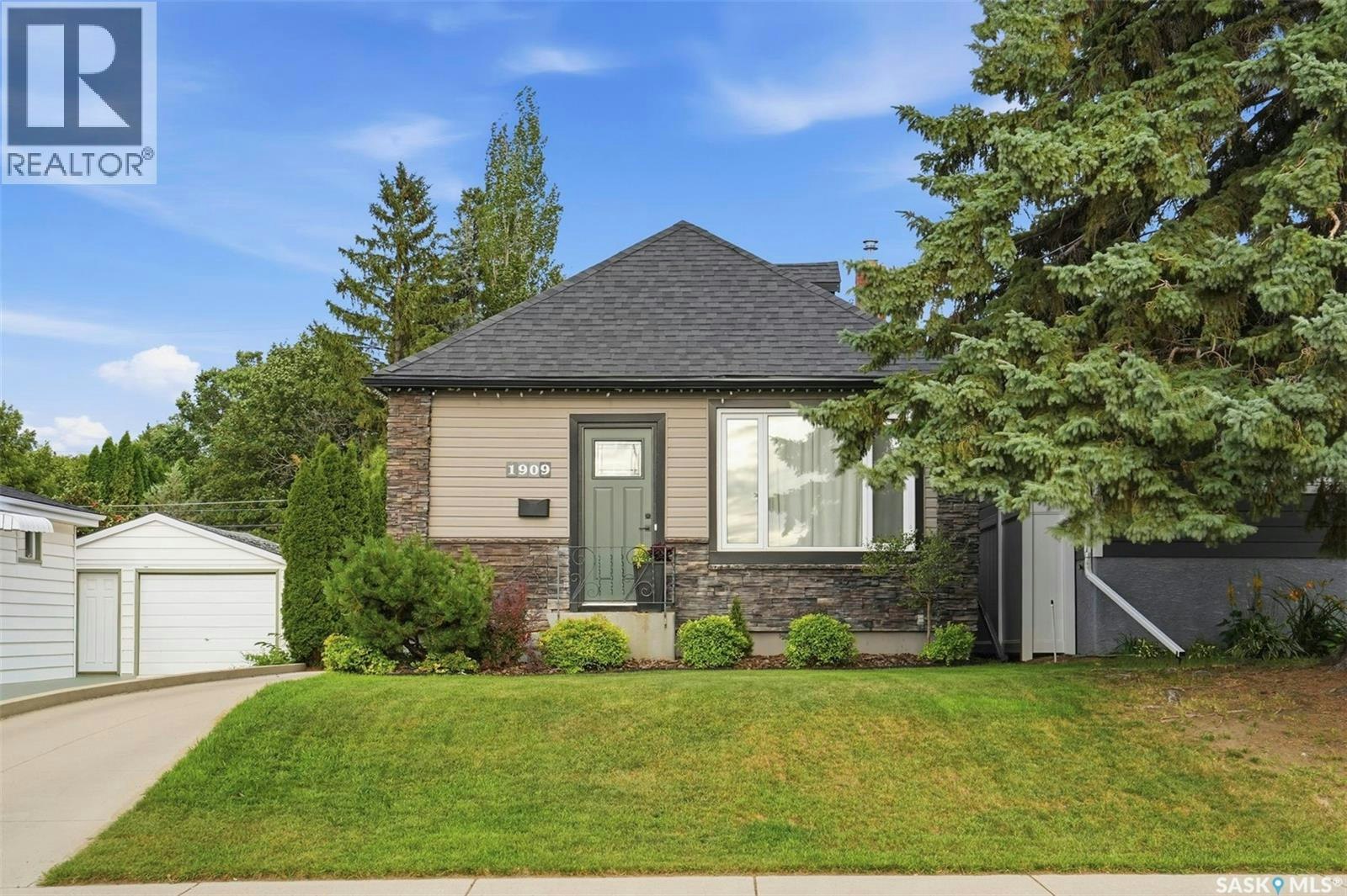 1909 William Avenue, Saskatoon, SK, S7J 1A1