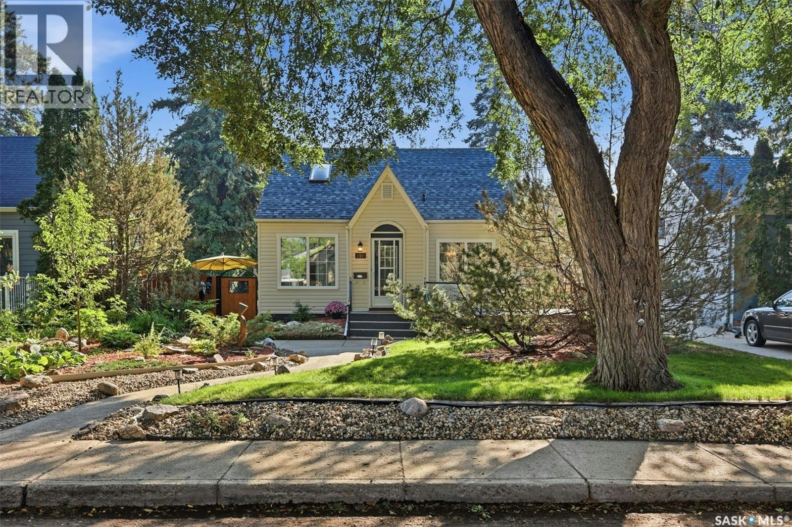 1305 Cairns Avenue, Saskatoon, SK, S7H 2H3