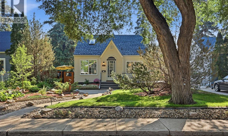 1305 Cairns Avenue
