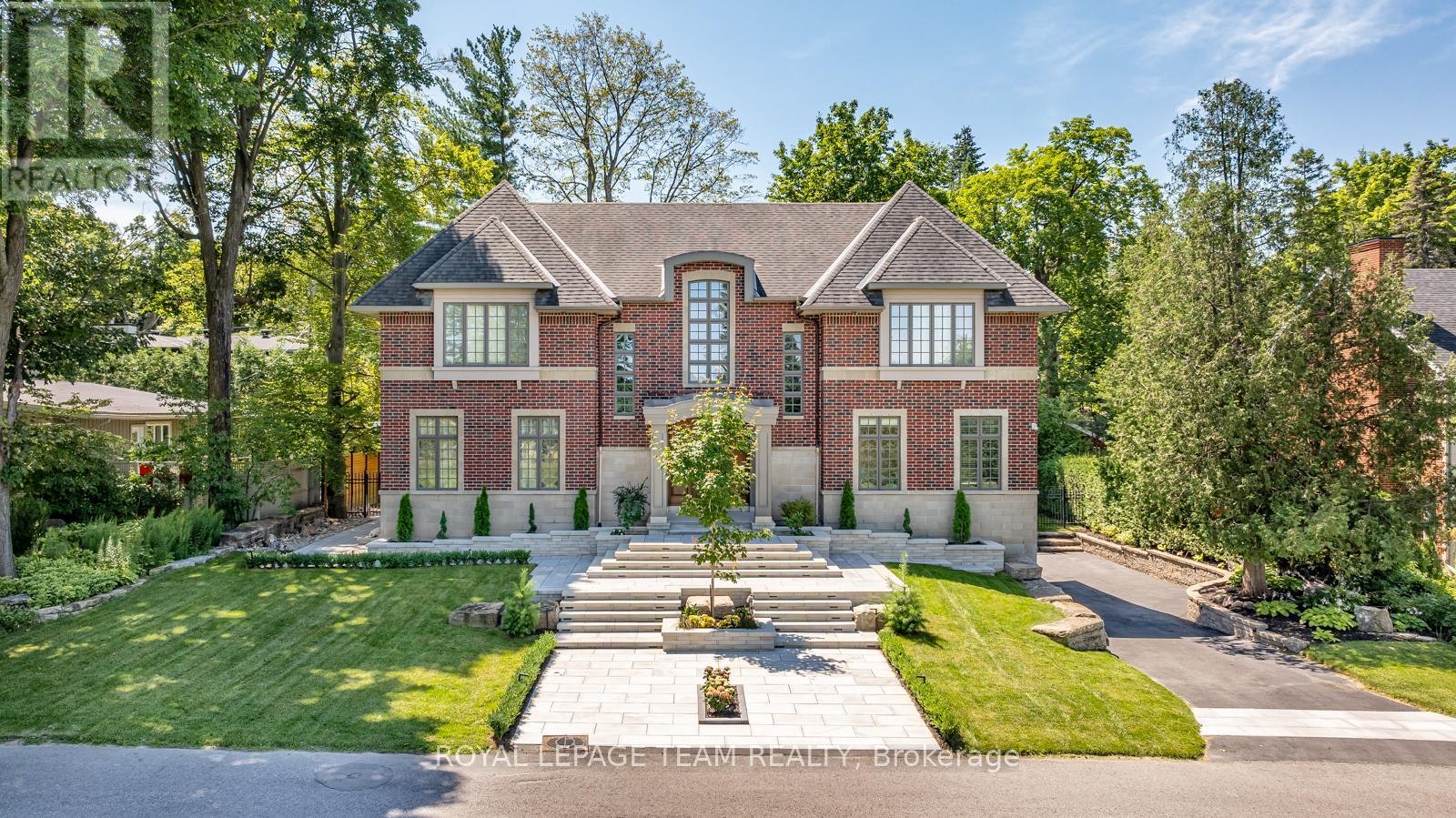 250 Sandridge Road, Rockcliffe Park, ON, K1L 5A2