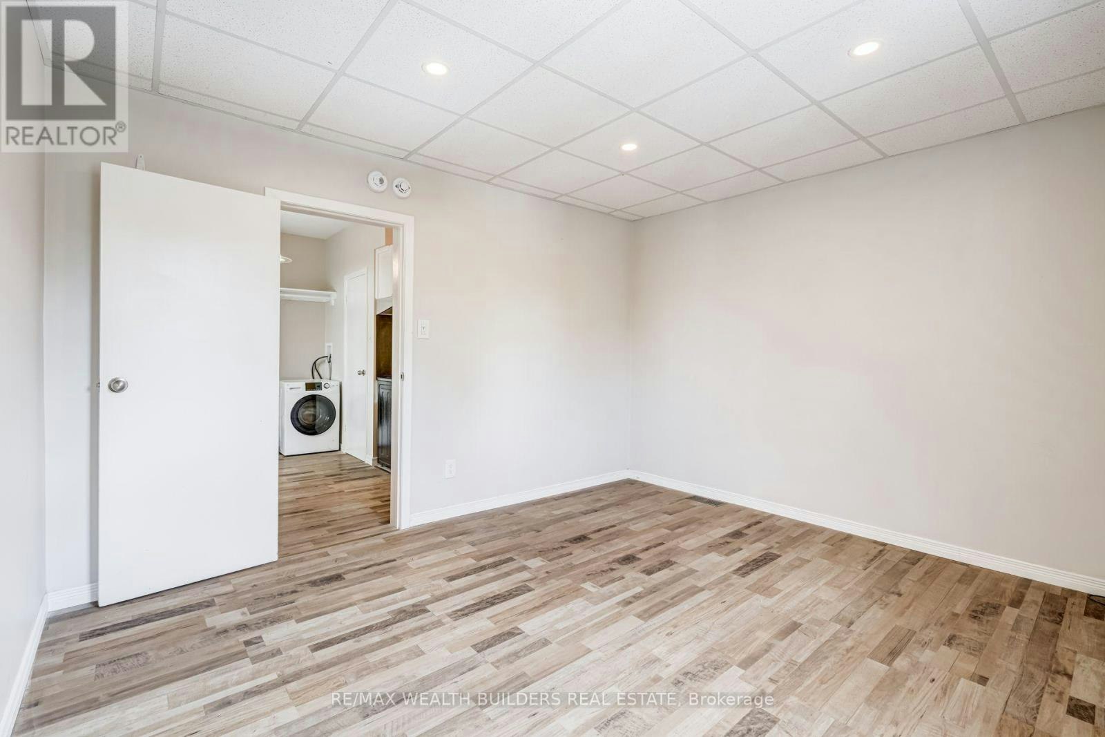 UPPER 2-2443 Dundas Street W, Toronto, ON, M6P 1X3 - 7
