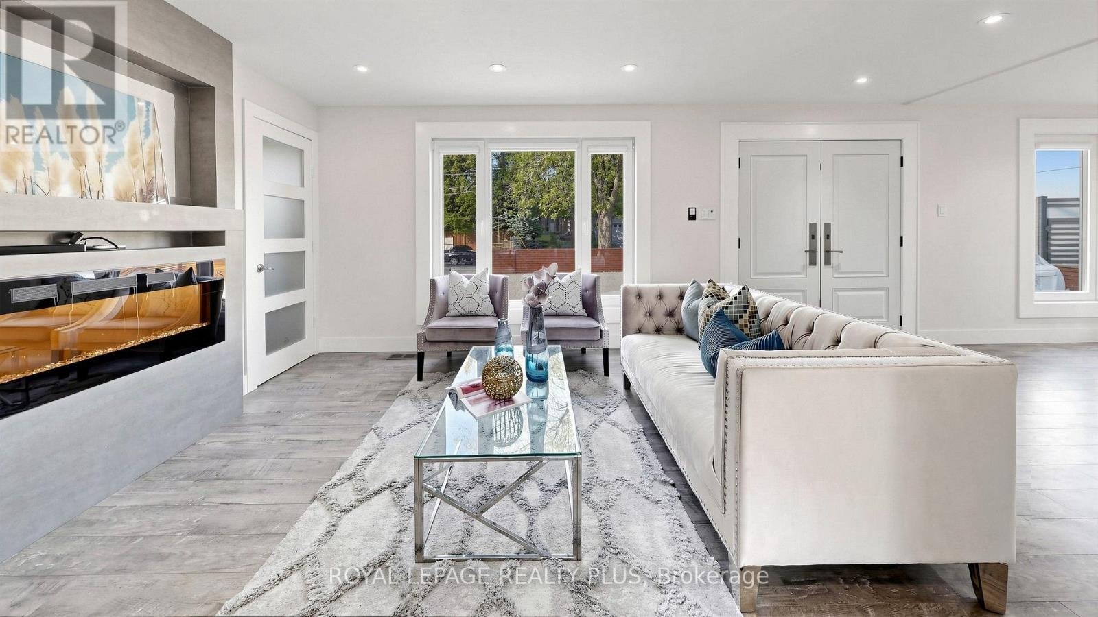285 Bronte Road, Oakville, ON, L6L 3C5 - 2