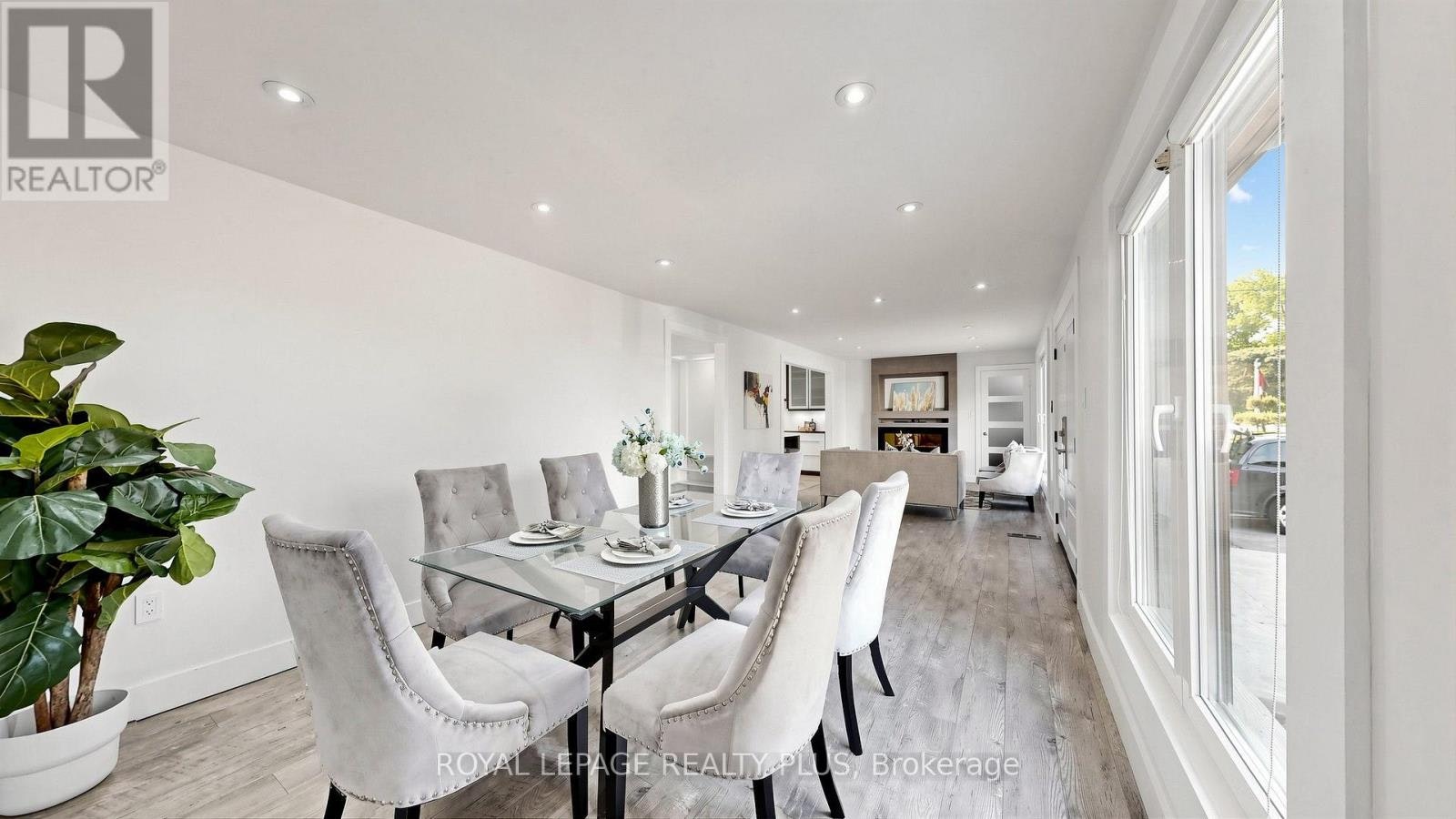 285 Bronte Road, Oakville, ON, L6L 3C5 - 3