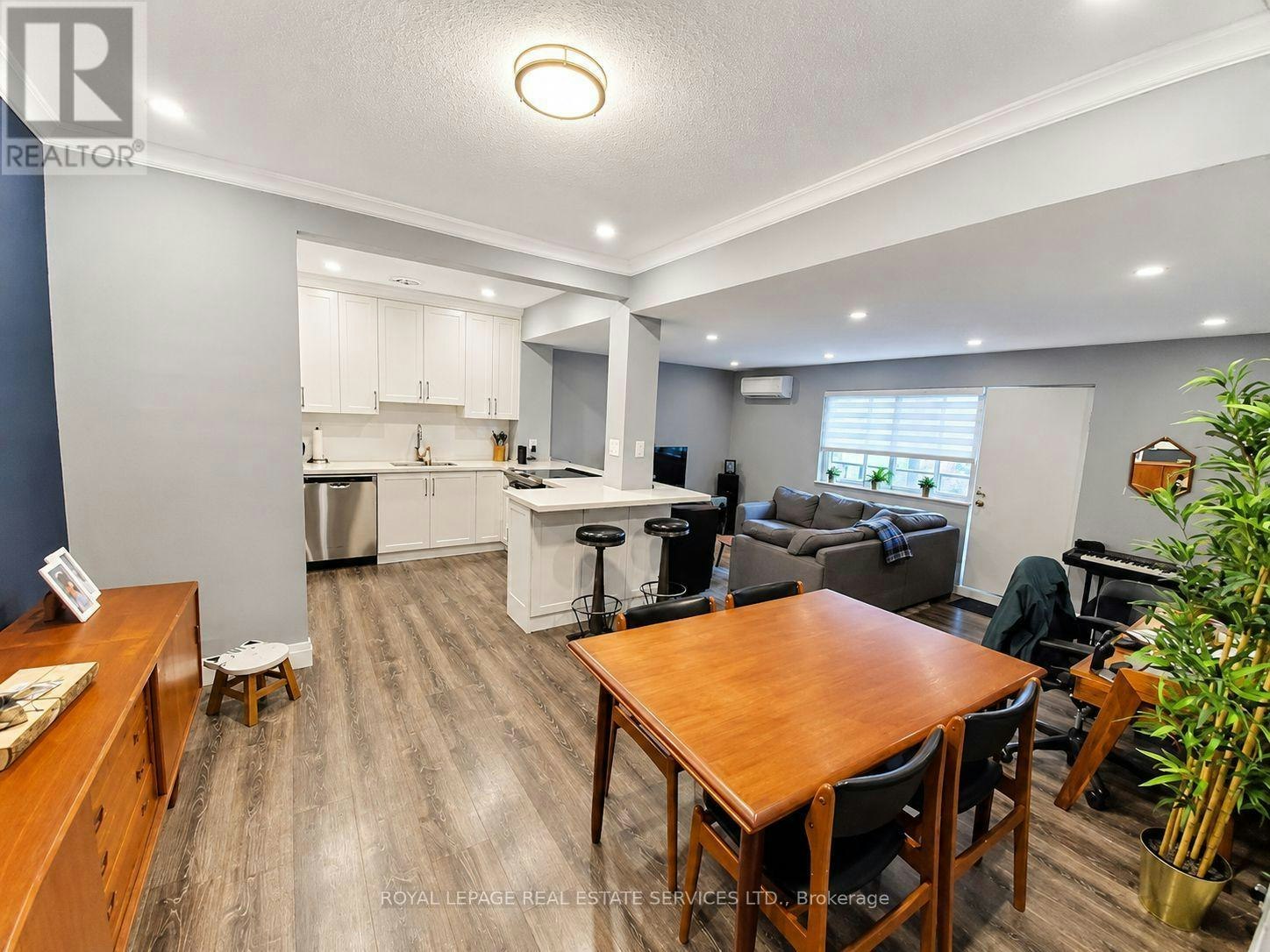203-15 Elizabeth Street N, Mississauga, ON, L5G 2Z3 - 7