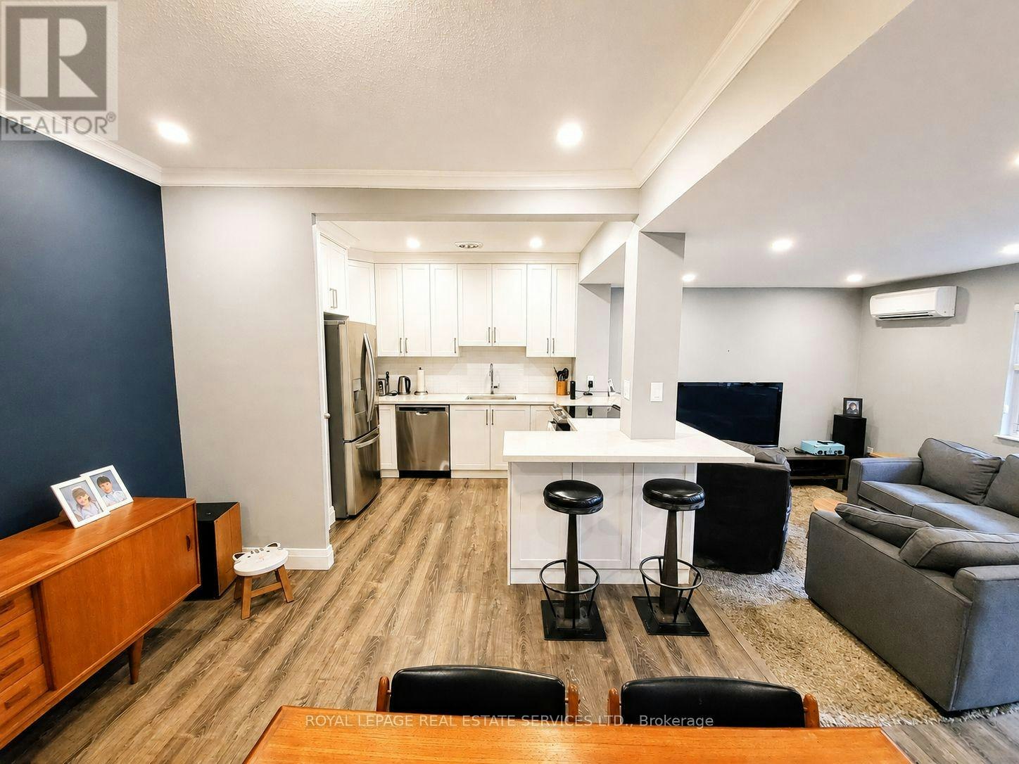 203-15 Elizabeth Street N, Mississauga, ON, L5G 2Z3 - 8