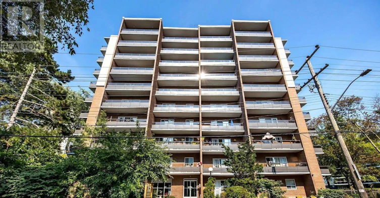 203-15 Elizabeth Street N, Mississauga, ON, L5G 2Z3 - 2
