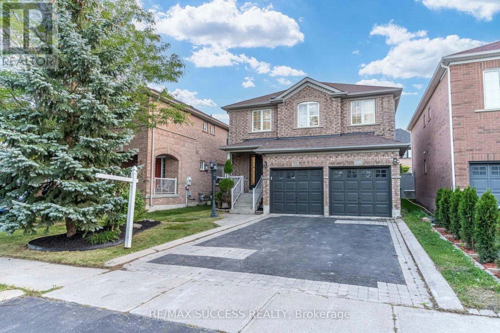 54 Ferncroft Place, Brampton, ON, L7A 3C8