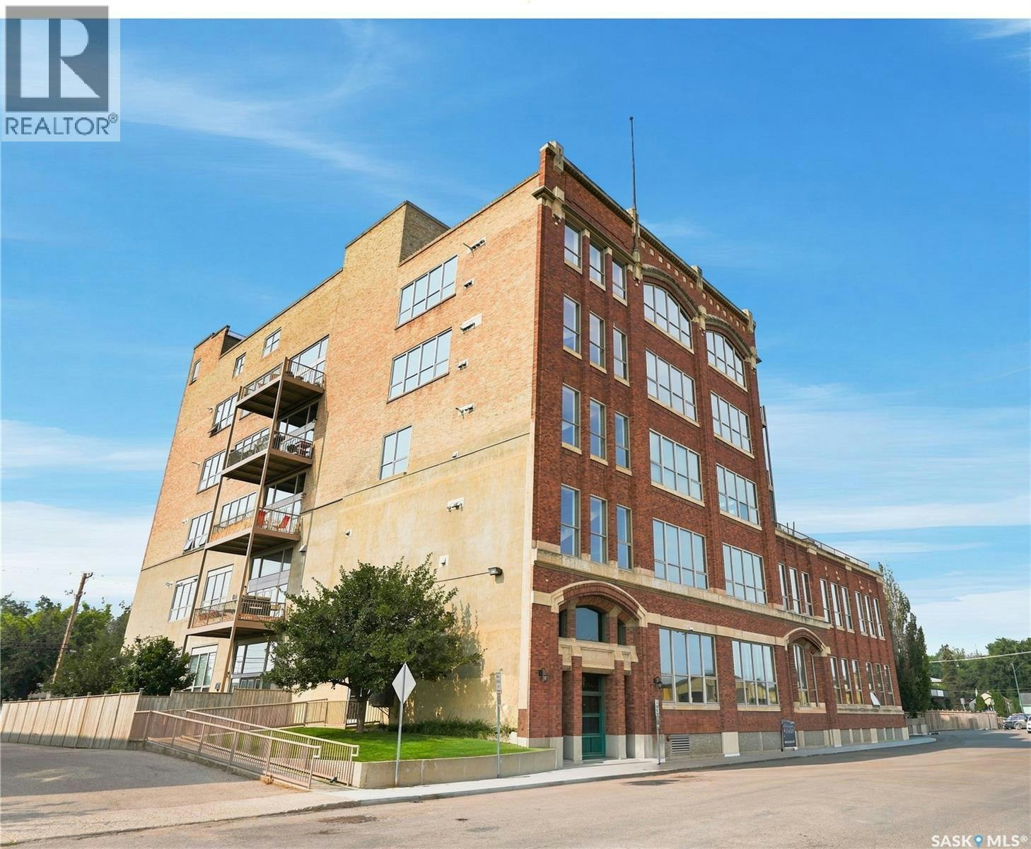 204-211 D Avenue N, Saskatoon, SK, S7L 1M6