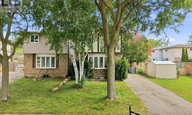 6 Upton Crescent