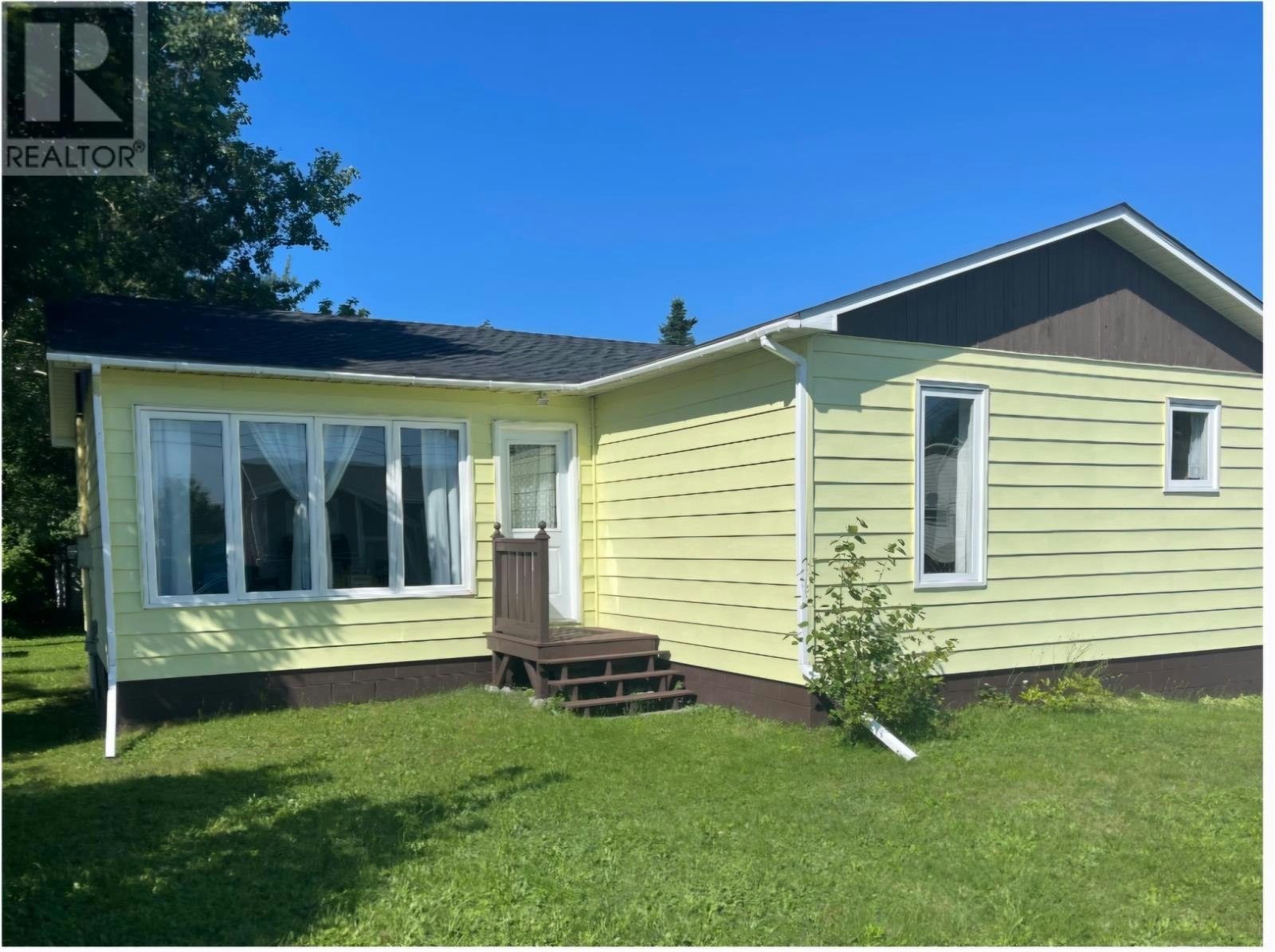 5 St Clare Avenue, Stephenville, NL, A2N 1N3