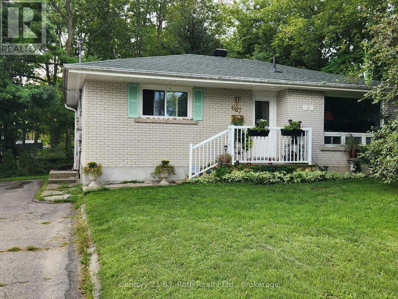 LOWER-687 Victoria Street, Midland, ON, L4R 1A9
