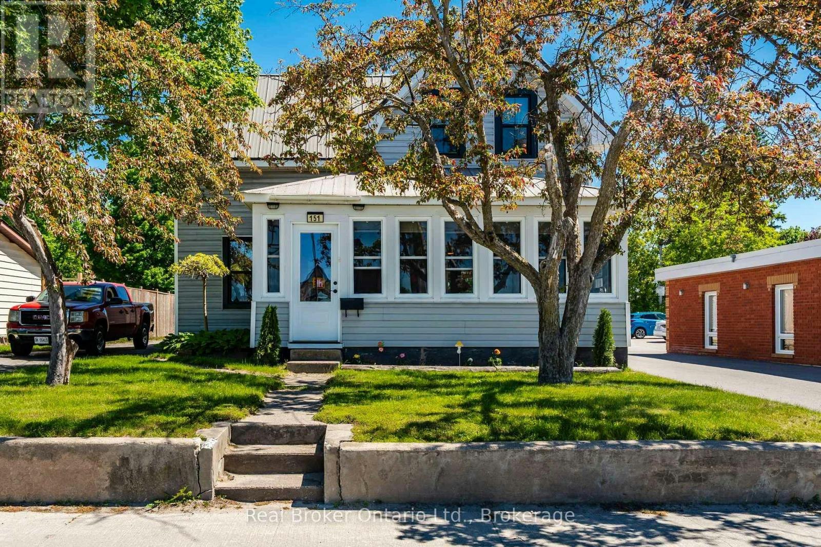 151 Main Street, Penetanguishene, ON, L9M 1L7